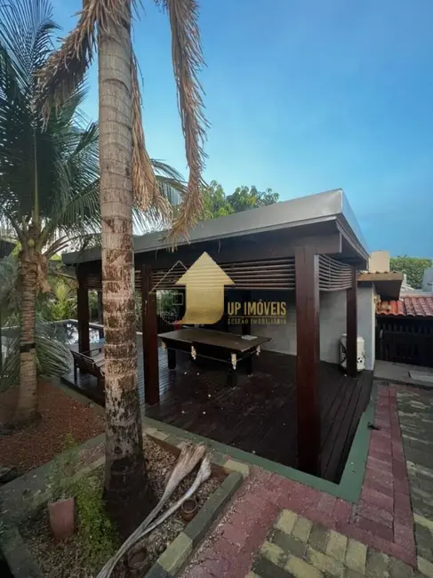 Sobrado com 3 quartos à venda, 454m2 em Condomínio Belvedere, Cuiaba - MT - imagem 2 Foto 2 de Sobrado com 3 quartos à venda, 454m2 em Condomínio Belvedere, Cuiaba - MT