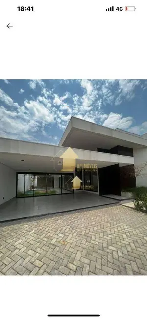 Foto 1 de Casa com 3 quartos à venda, 250m2 em Jardim Itália, Cuiaba - MT