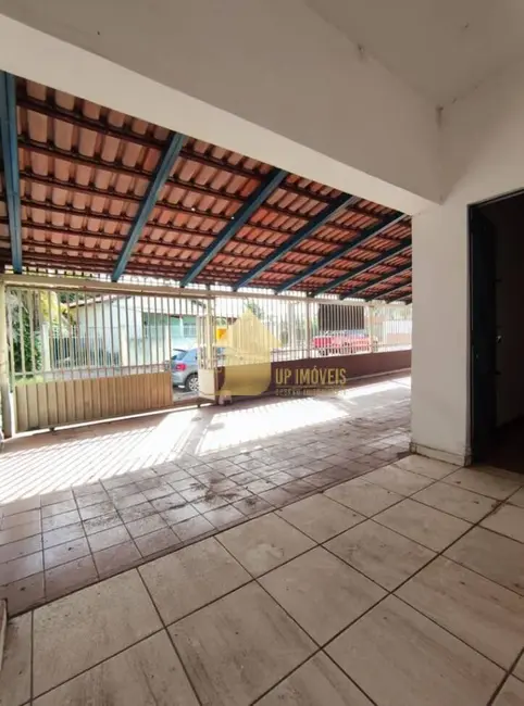 Foto 1 de Casa com 3 quartos à venda, 169m2 em Cidade Alta, Cuiaba - MT