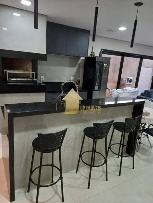 Casa de Condomínio com 4 quartos à venda, 300m2 em Cuiaba - MT - imagem 5 Foto 5 de Casa de Condomínio com 4 quartos à venda, 300m2 em Cuiaba - MT