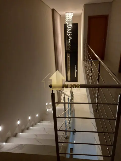 Casa de Condomínio com 4 quartos à venda, 300m2 em Cuiaba - MT - imagem 8 Foto 8 de Casa de Condomínio com 4 quartos à venda, 300m2 em Cuiaba - MT