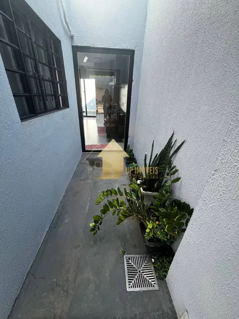 Casa com 3 quartos à venda, 307m2 em Parque Residencial Tropical Ville, Cuiaba - MT - imagem 3 Foto 3 de Casa com 3 quartos à venda, 307m2 em Parque Residencial Tropical Ville, Cuiaba - MT