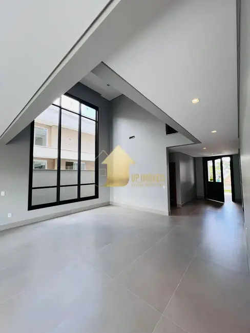 Sobrado com 3 quartos à venda, 456m2 em Cuiaba - MT - imagem 3 Foto 3 de Sobrado com 3 quartos à venda, 456m2 em Cuiaba - MT