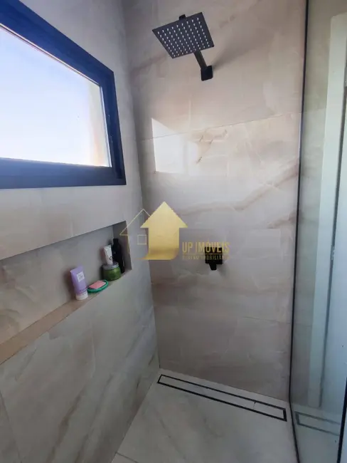 Sobrado com 3 quartos à venda, 200m2 em Cuiaba - MT - imagem 6 Foto 6 de Sobrado com 3 quartos à venda, 200m2 em Cuiaba - MT