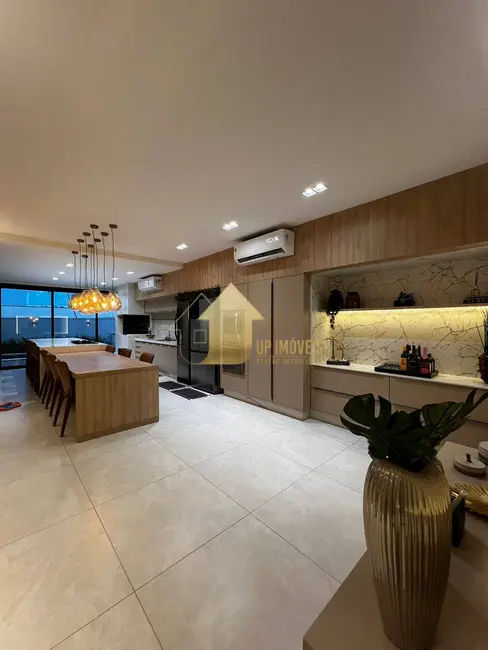 Foto 4 de Casa de Condomínio com 3 quartos à venda, 317m2 em Condomínio Belvedere, Cuiaba - MT