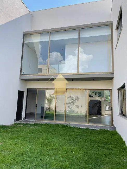 Foto 1 de Casa com 4 quartos à venda, 378m2 em Jardim Passaredo, Cuiaba - MT