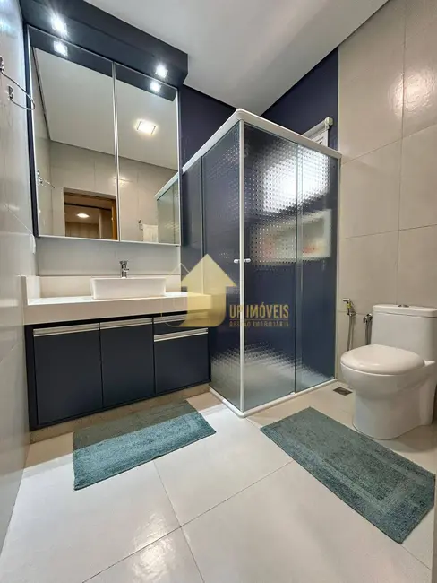 Foto 5 de Casa com 3 quartos à venda, 243m2 em Condomínio Residencial Florais dos Lagos, Cuiaba - MT