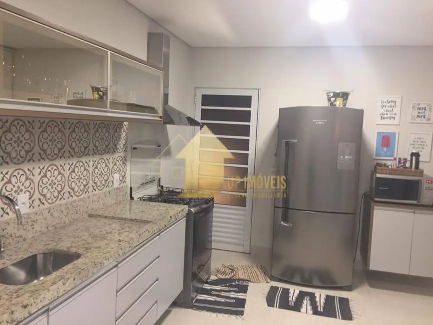 Casa de Condomínio com 4 quartos à venda, 400m2 em Jardim Itália, Cuiaba - MT - imagem 6 Foto 6 de Casa de Condomínio com 4 quartos à venda, 400m2 em Jardim Itália, Cuiaba - MT