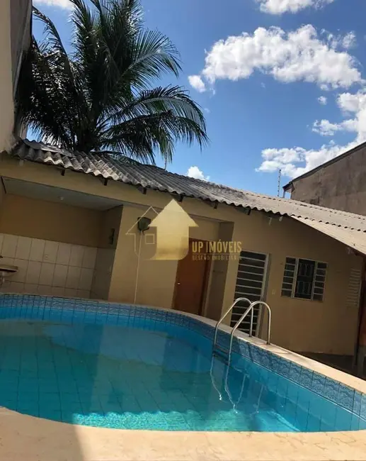 Foto 1 de Sobrado com 5 quartos para alugar, 420m2 em Jardim Tropical, Cuiaba - MT