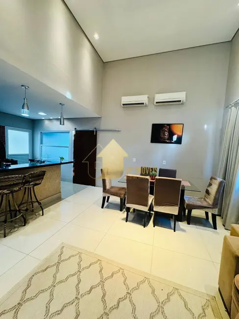 Foto 2 de Casa de Condomínio com 3 quartos para alugar em Condomínio Belvedere, Cuiaba - MT