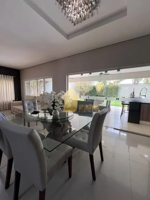 Foto 5 de Casa de Condomínio com 4 quartos à venda, 450m2 em Jardim Itália, Cuiaba - MT