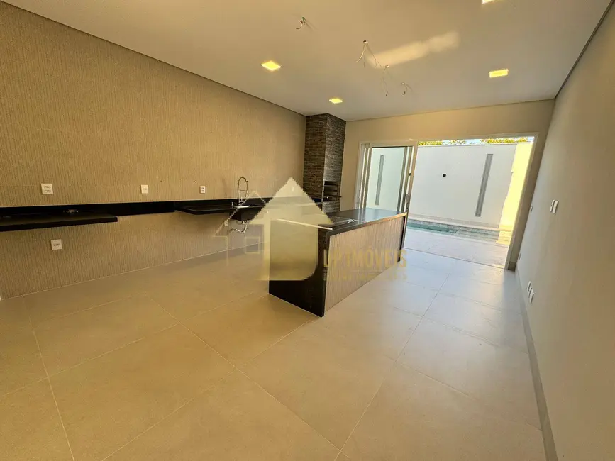 Foto 7 de Casa de Condomínio com 3 quartos à venda, 300m2 em Condomínio Belvedere, Cuiaba - MT