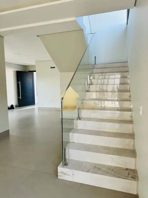 Foto 5 de Casa de Condomínio com 3 quartos à venda, 324m2 em Condomínio Belvedere, Cuiaba - MT