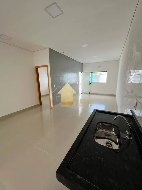 Foto 1 de Casa com 3 quartos à venda, 283m2 em Jardim Universitário, Cuiaba - MT