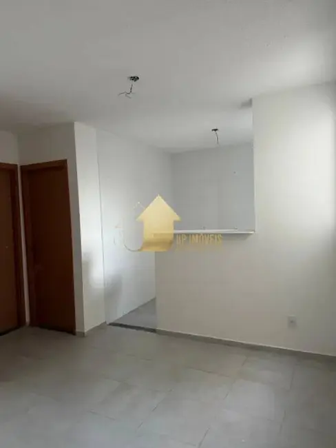 Foto 2 de Apartamento com 2 quartos à venda, 40m2 em Jardim das Palmeiras, Cuiaba - MT