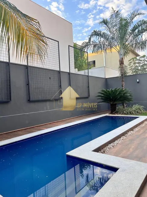 Casa de Condomínio com 4 quartos à venda e para alugar, 375m2 em Jardim Imperial, Cuiaba - MT - imagem 5 Foto 5 de Casa de Condomínio com 4 quartos à venda e para alugar, 375m2 em Jardim Imperial, Cuiaba - MT