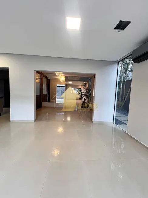 Foto 2 de Casa de Condomínio com 4 quartos à venda e para alugar, 375m2 em Jardim Imperial, Cuiaba - MT