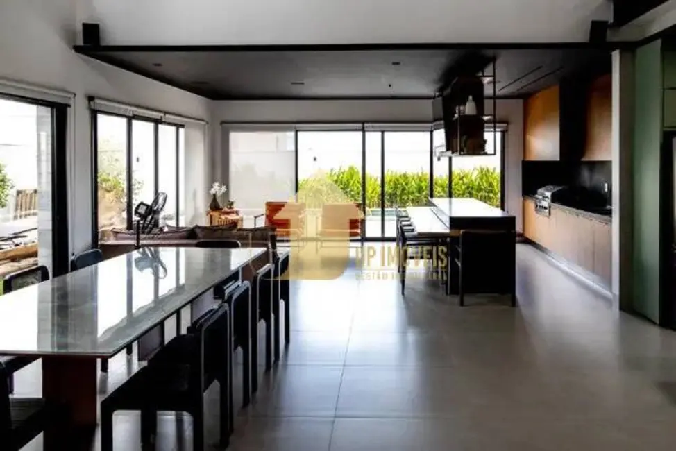 Foto 3 de Casa de Condomínio com 3 quartos à venda, 350m2 em Cuiaba - MT