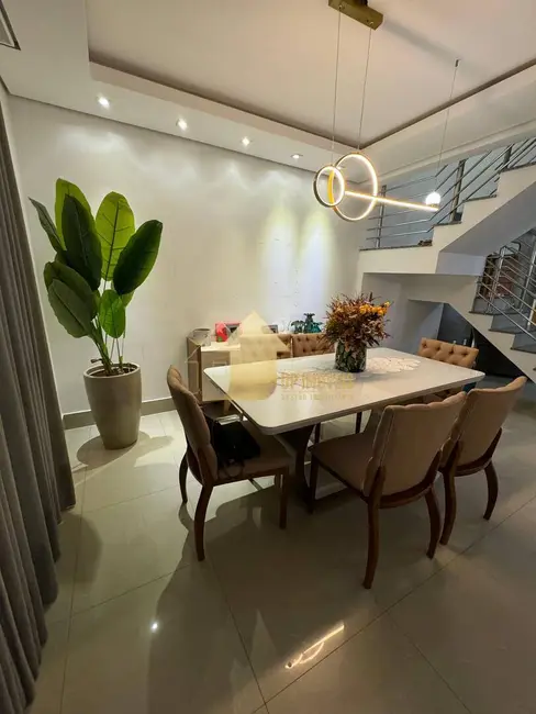 Casa de Condomínio com 3 quartos à venda, 180m2 em Santa Cruz, Cuiaba - MT - imagem 6 Foto 6 de Casa de Condomínio com 3 quartos à venda, 180m2 em Santa Cruz, Cuiaba - MT