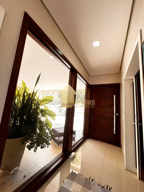 Casa de Condomínio com 3 quartos à venda, 375m2 em Condomínio Belvedere, Cuiaba - MT - imagem 5 Foto 5 de Casa de Condomínio com 3 quartos à venda, 375m2 em Condomínio Belvedere, Cuiaba - MT