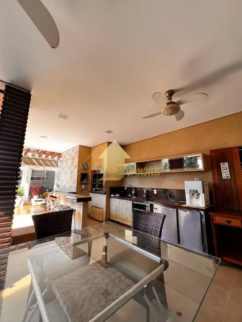 Casa de Condomínio com 3 quartos à venda, 375m2 em Condomínio Belvedere, Cuiaba - MT - imagem 9 Foto 9 de Casa de Condomínio com 3 quartos à venda, 375m2 em Condomínio Belvedere, Cuiaba - MT