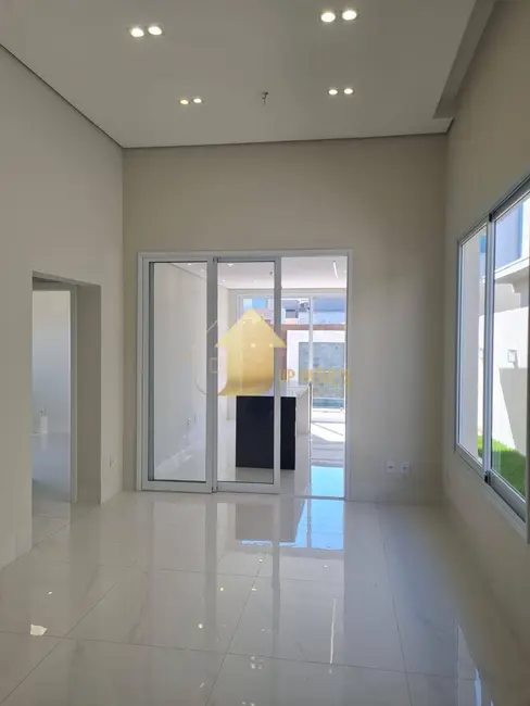 Foto 1 de Casa de Condomínio com 3 quartos à venda, 143m2 em Cuiaba - MT