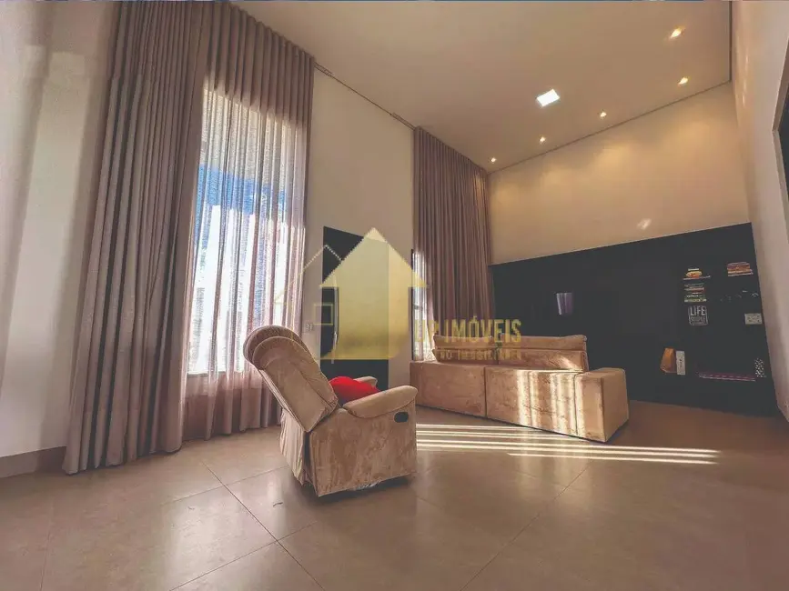 Foto 1 de Casa de Condomínio com 3 quartos à venda, 365m2 em Cuiaba - MT