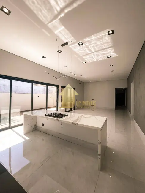 Casa de Condomínio com 3 quartos à venda, 371m2 em Cuiaba - MT - imagem 2 Foto 2 de Casa de Condomínio com 3 quartos à venda, 371m2 em Cuiaba - MT