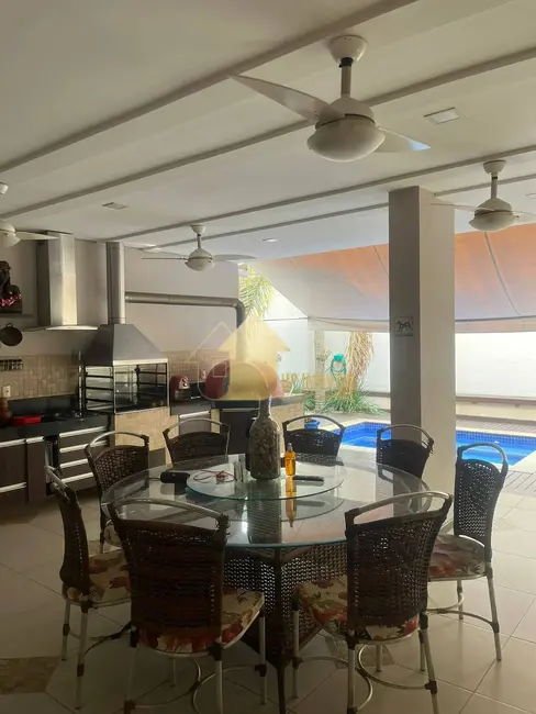 Casa de Condomínio com 4 quartos para alugar, 465m2 em Jardim Itália, Cuiaba - MT - imagem 2 Foto 2 de Casa de Condomínio com 4 quartos para alugar, 465m2 em Jardim Itália, Cuiaba - MT