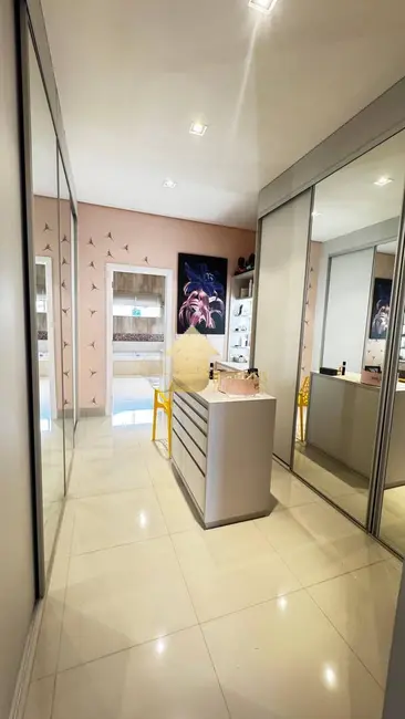 Foto 2 de Casa de Condomínio com 3 quartos à venda, 375m2 em Jardim Imperial, Cuiaba - MT
