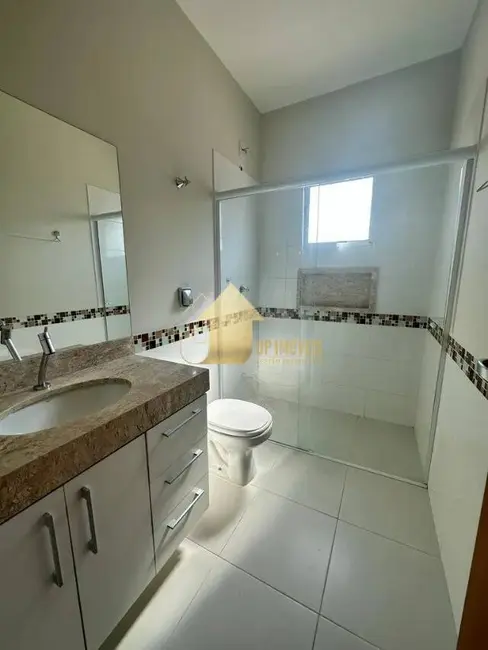 Sobrado com 3 quartos à venda, 197m2 em Santa Cruz, Cuiaba - MT - imagem 3 Foto 3 de Sobrado com 3 quartos à venda, 197m2 em Santa Cruz, Cuiaba - MT