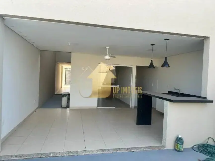 Sobrado com 3 quartos à venda, 197m2 em Santa Cruz, Cuiaba - MT - imagem 8 Foto 8 de Sobrado com 3 quartos à venda, 197m2 em Santa Cruz, Cuiaba - MT