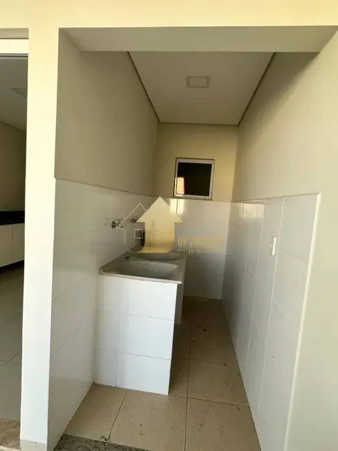 Foto 1 de Sobrado com 3 quartos à venda, 197m2 em Santa Cruz, Cuiaba - MT