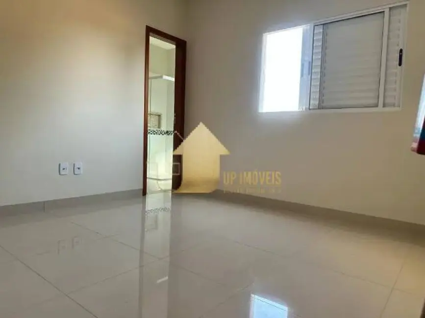 Sobrado com 3 quartos à venda, 197m2 em Santa Cruz, Cuiaba - MT - imagem 9 Foto 9 de Sobrado com 3 quartos à venda, 197m2 em Santa Cruz, Cuiaba - MT