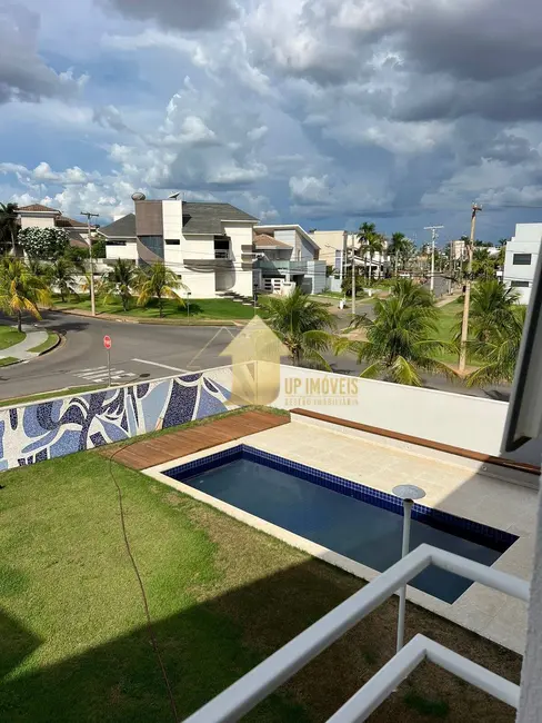 Foto 1 de Casa de Condomínio com 4 quartos à venda, 900m2 em Jardim Itália, Cuiaba - MT