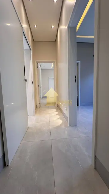 Casa de Condomínio com 3 quartos à venda, 300m2 em Condomínio Belvedere, Cuiaba - MT - imagem 9 Foto 9 de Casa de Condomínio com 3 quartos à venda, 300m2 em Condomínio Belvedere, Cuiaba - MT