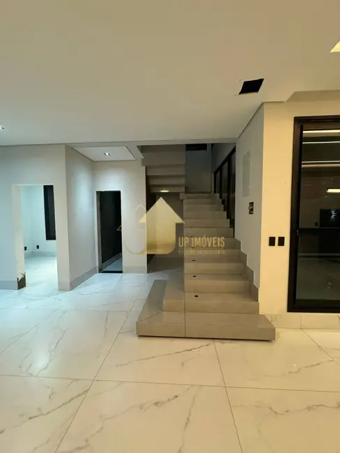 Casa de Condomínio com 4 quartos à venda, 300m2 em Condomínio Belvedere, Cuiaba - MT - imagem 7 Foto 7 de Casa de Condomínio com 4 quartos à venda, 300m2 em Condomínio Belvedere, Cuiaba - MT