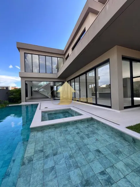 Foto 1 de Casa de Condomínio com 4 quartos à venda, 635m2 em Jardim Itália, Cuiaba - MT