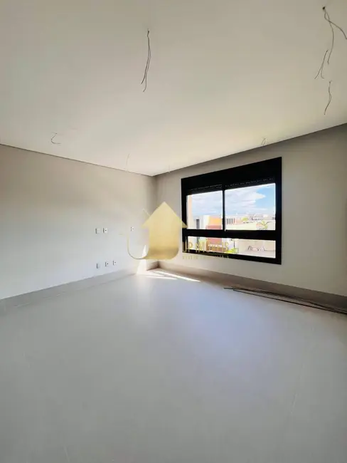 Casa de Condomínio com 4 quartos à venda, 635m2 em Jardim Itália, Cuiaba - MT - imagem 9 Foto 9 de Casa de Condomínio com 4 quartos à venda, 635m2 em Jardim Itália, Cuiaba - MT