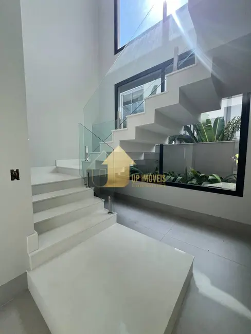 Casa de Condomínio com 4 quartos à venda, 650m2 em Jardim Itália, Cuiaba - MT - imagem 7 Foto 7 de Casa de Condomínio com 4 quartos à venda, 650m2 em Jardim Itália, Cuiaba - MT