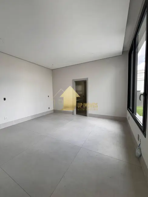 Casa de Condomínio com 4 quartos à venda, 650m2 em Jardim Itália, Cuiaba - MT - imagem 3 Foto 3 de Casa de Condomínio com 4 quartos à venda, 650m2 em Jardim Itália, Cuiaba - MT