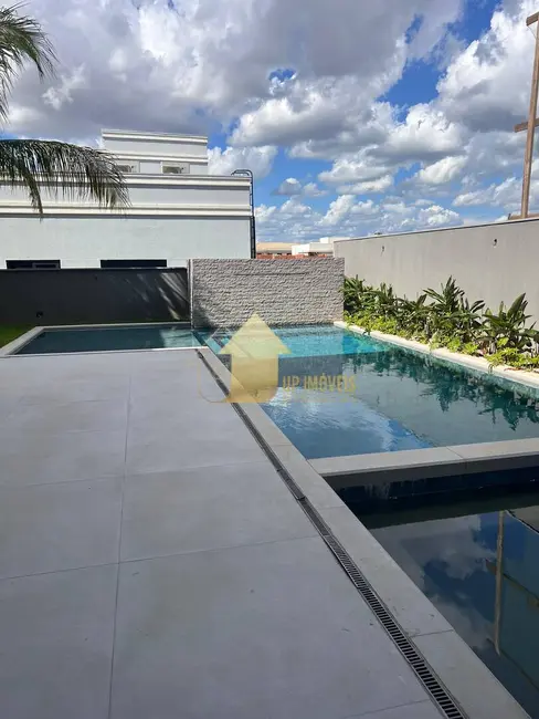 Casa de Condomínio com 4 quartos à venda, 650m2 em Jardim Itália, Cuiaba - MT - imagem 5 Foto 5 de Casa de Condomínio com 4 quartos à venda, 650m2 em Jardim Itália, Cuiaba - MT