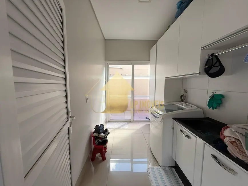 Foto 5 de Casa de Condomínio com 3 quartos à venda, 375m2 em Condomínio Belvedere, Cuiaba - MT