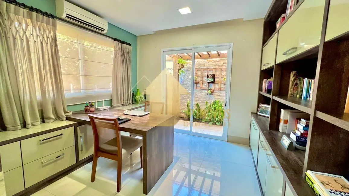 Casa de Condomínio com 4 quartos à venda, 303m2 em Condomínio Residencial Florais dos Lagos, Cuiaba - MT - imagem 9 Foto 9 de Casa de Condomínio com 4 quartos à venda, 303m2 em Condomínio Residencial Florais dos Lagos, Cuiaba - MT