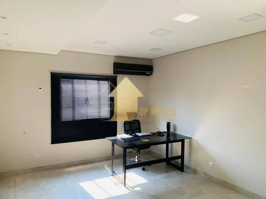 Foto 2 de Sala Comercial à venda, 200m2 em Centro-Sul, Cuiaba - MT