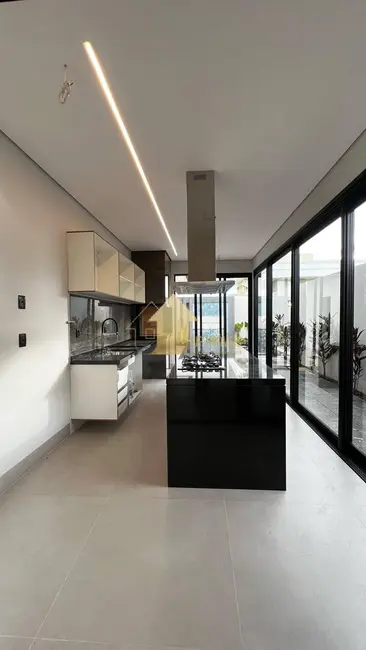 Foto 2 de Casa de Condomínio com 3 quartos à venda, 182m2 em Morada dos Nobres, Cuiaba - MT