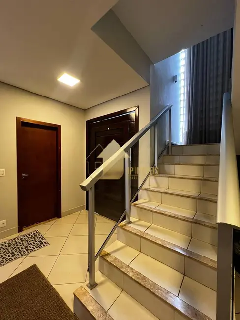 Foto 2 de Casa de Condomínio com 3 quartos à venda, 330m2 em Condomínio Belvedere, Cuiaba - MT