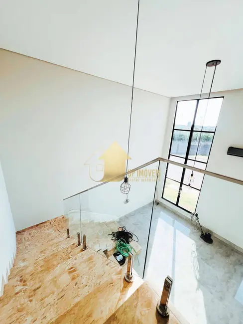 Sobrado com 4 quartos à venda, 350m2 em Ribeirão do Lipa, Cuiaba - MT - imagem 4 Foto 4 de Sobrado com 4 quartos à venda, 350m2 em Ribeirão do Lipa, Cuiaba - MT