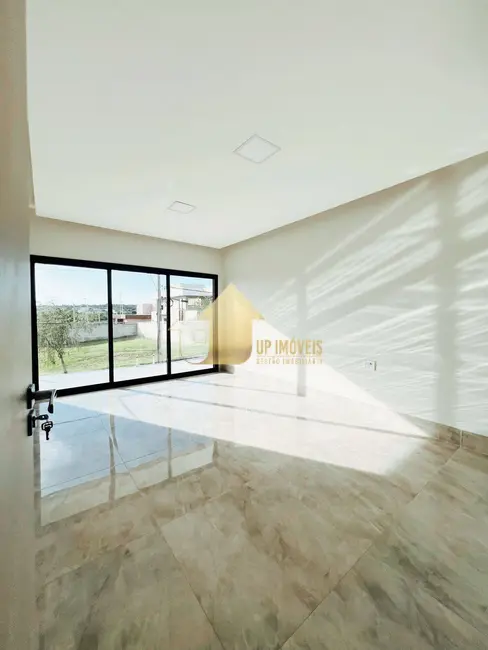 Sobrado com 4 quartos à venda, 350m2 em Ribeirão do Lipa, Cuiaba - MT - imagem 7 Foto 7 de Sobrado com 4 quartos à venda, 350m2 em Ribeirão do Lipa, Cuiaba - MT