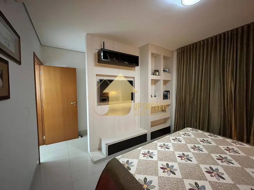 Casa de Condomínio com 4 quartos à venda, 300m2 em Condomínio Belvedere, Cuiaba - MT - imagem 4 Foto 4 de Casa de Condomínio com 4 quartos à venda, 300m2 em Condomínio Belvedere, Cuiaba - MT